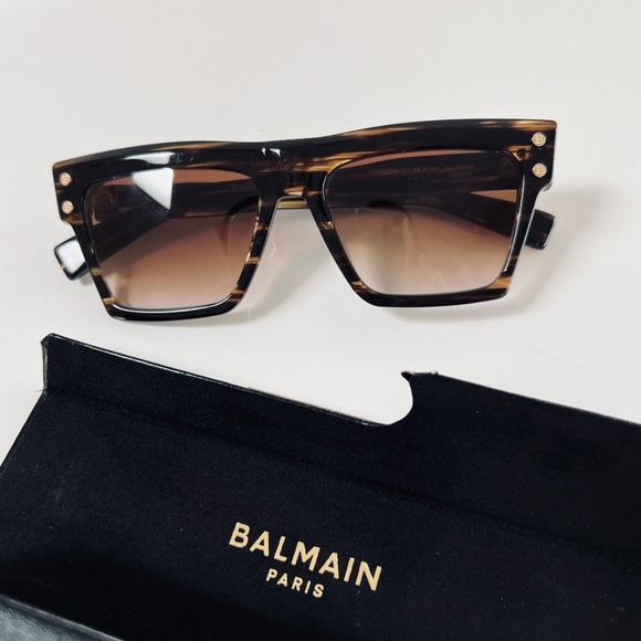 Balmain B-V Unisex square sunglasses in acetate and lightweight titanium - Picture 2 of 12